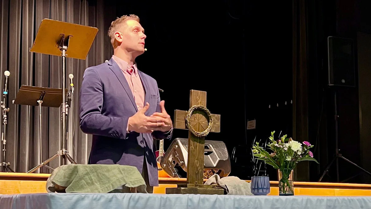 Resurrection Life Church header