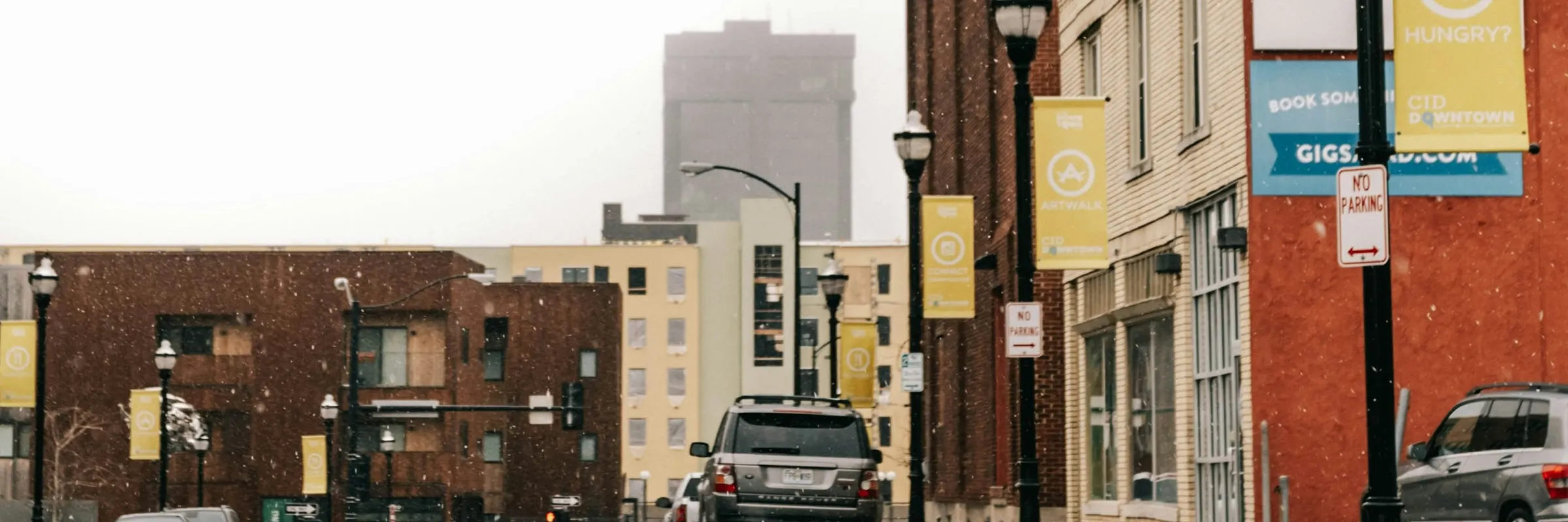 Downtown Springfield, Missouri street scene during snowfall